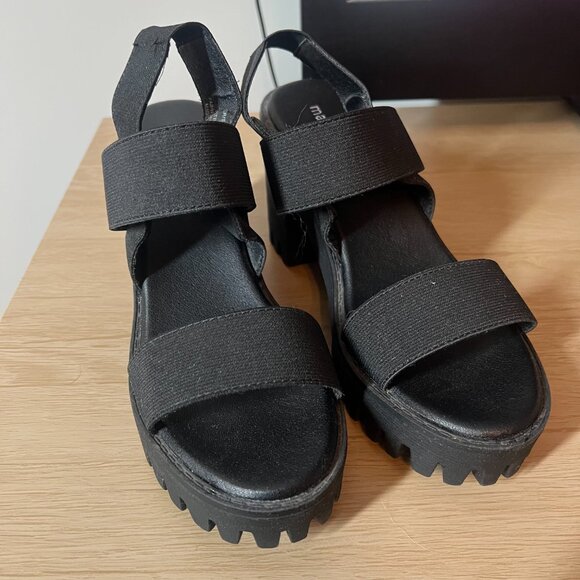 Madden Girl by Steve Madden Black Platform Sandals | SIZE 7 - Picture 2 of 5